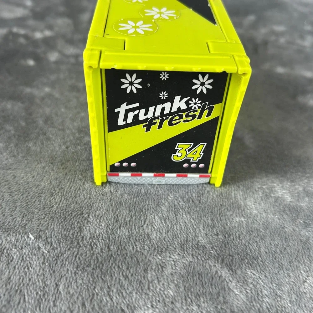 Disney Pixar Cars Trunk Fresh Hauler 34 Diecast Semi Truck Trailer Lime Green
